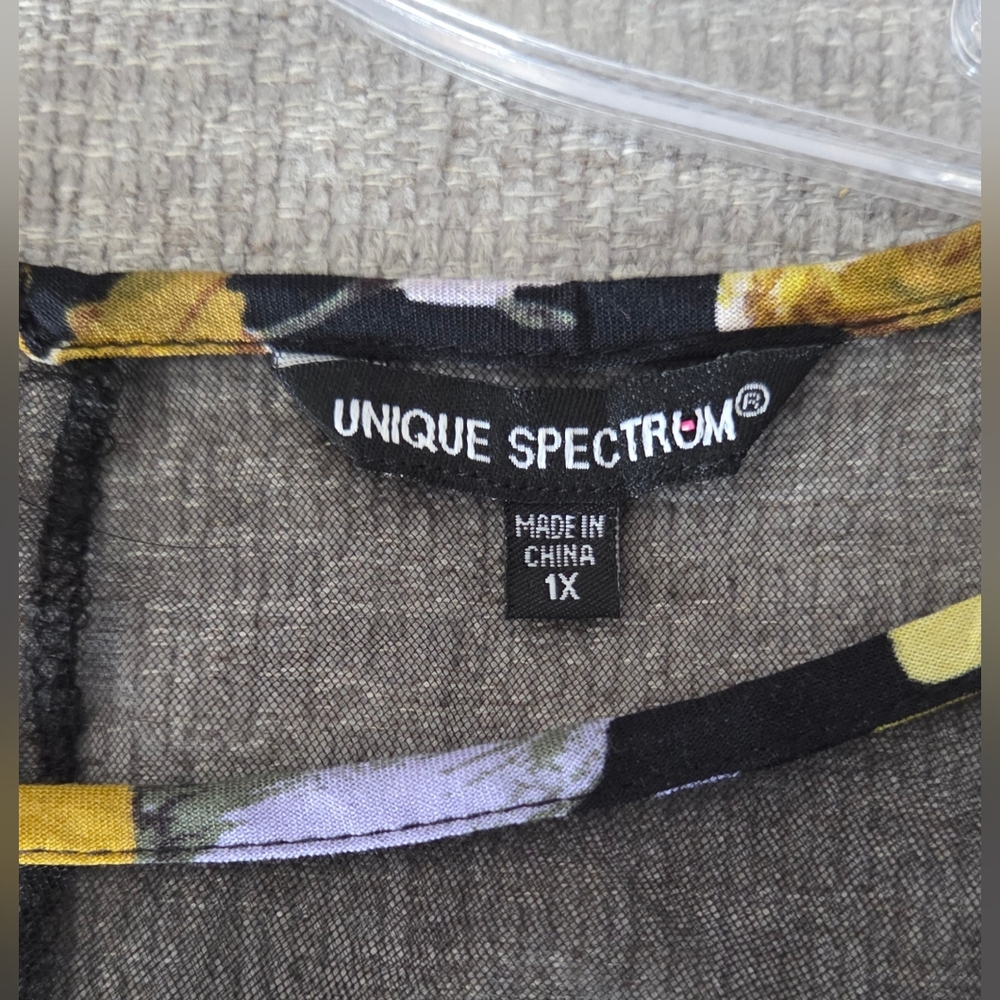 Unique Spectrum Yellow and Black Floral Blouse - Picture 2 of 7